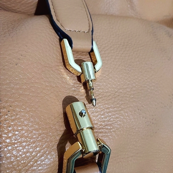 GILL BEIGE LEATHER SHOULDER BAG - Picture 6 of 10